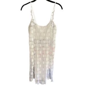 Lace women’s white, sheer floral print Lingerie/slip S/N